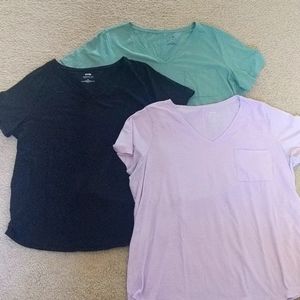 3 solid V neck t-shirts